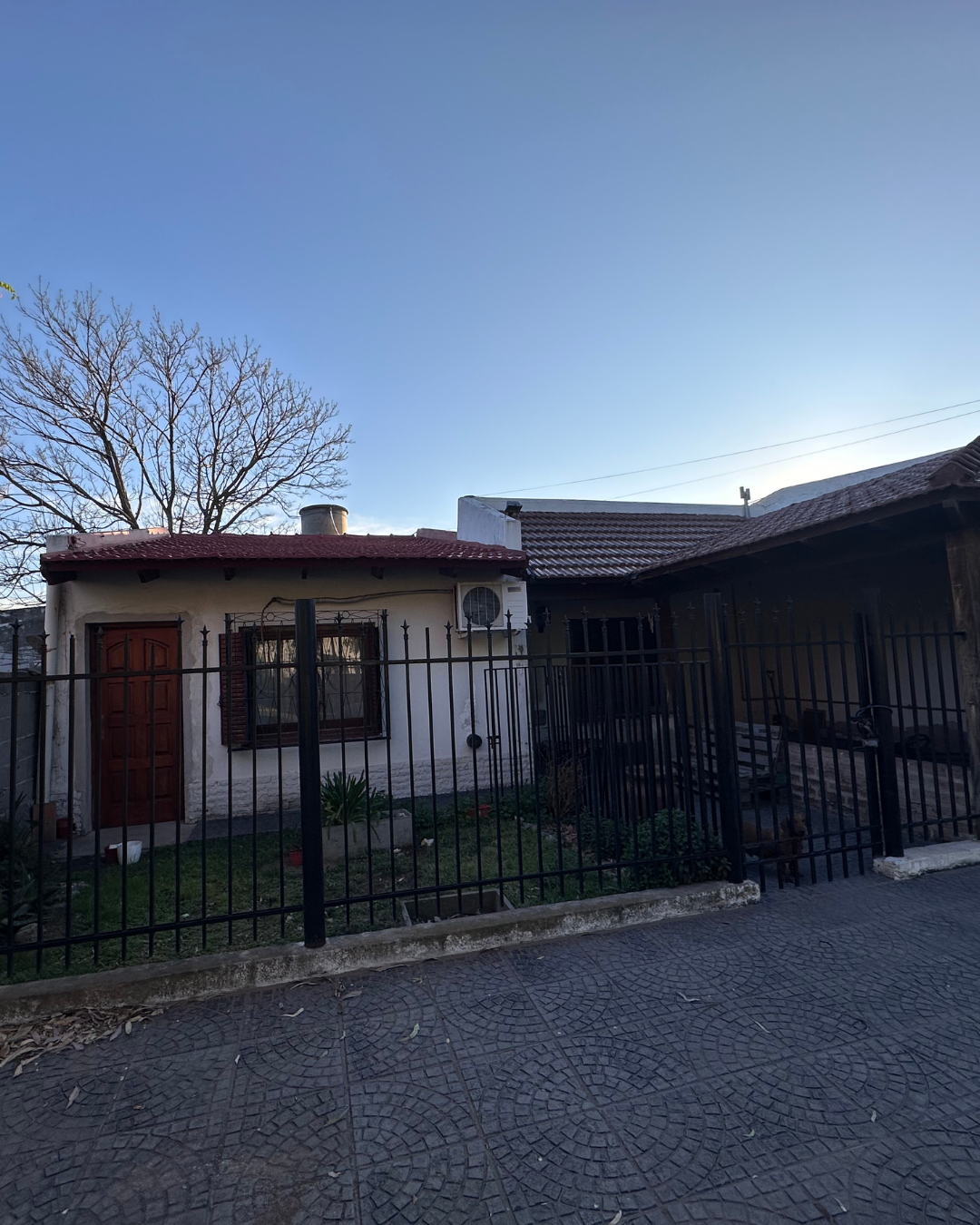 Casa más departamento
