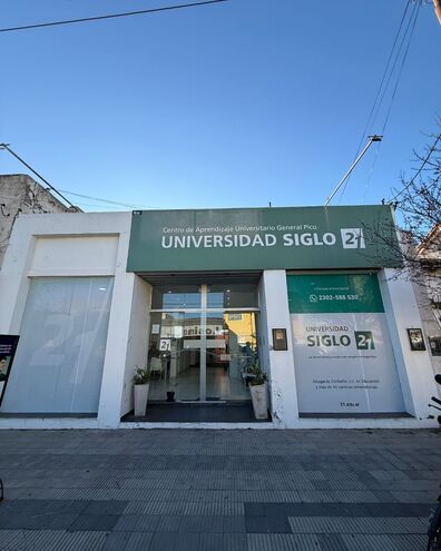 Salón Comercial con oficinas