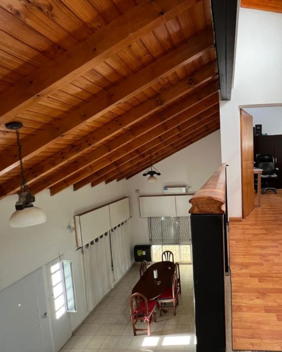 Casa con pileta + Depto.